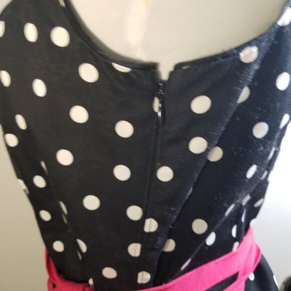 White House Black Market brand polka dot top in black with pink belt, size 2 - Picture 5 of 11